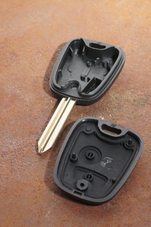 Sicher Einkaufen und Topservice Autoschlüssel Gehäuse Fernbedienung  Funkschlüssel 2 Tasten für Peugeot